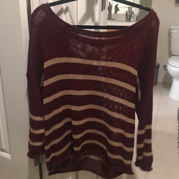 Sweaters - Burgundy and brown sweater 🌹🧥